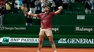 With a little help from his friends, Vacherot reaches Monte Carlo semis