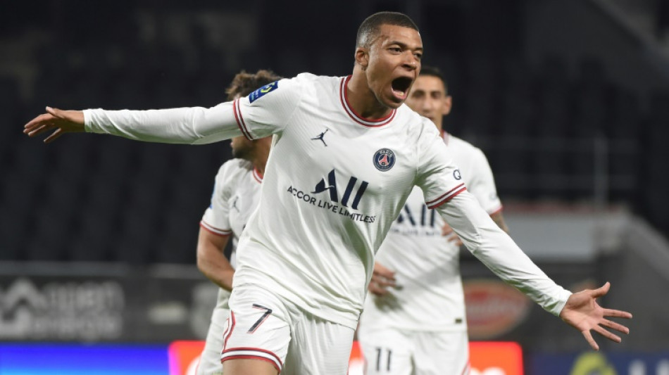 L1: le Paris SG bat Angers 3-0 mais n'est pas encore sacr&eacute;