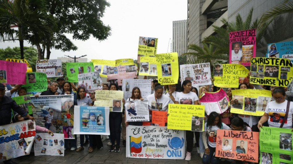 Familiares de venezolanos deportados a El Salvador rechazan la propuesta de canje de Bukele