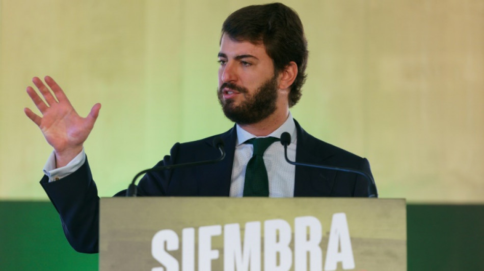 La extrema derecha entra por primera vez en un gobierno regional en España 