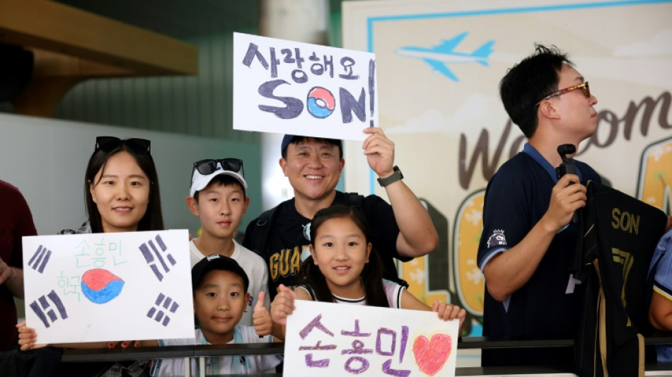 Son draws fans to airport even though MLS deal not official