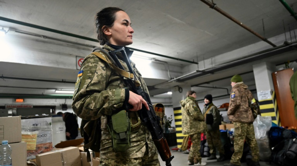 'Heroic spirits': Women rush to Ukraine's defence