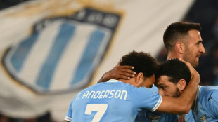 Lazio vence Sassuolo (2-0) e adia título do Napoli