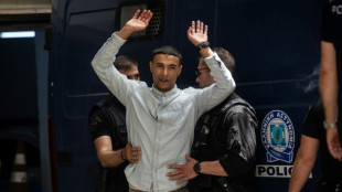 Absueltos en Grecia nueve egipcios acusados de implicación en un mortífero naufragio de migrantes