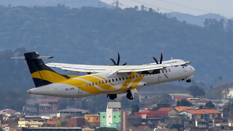 Suspenden en Brasil los vuelos de una aerol&iacute;nea que sufri&oacute; una tragedia con 62 muertos