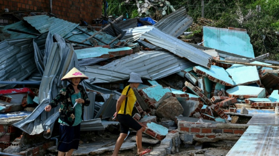 El tif&oacute;n Kalmaegi causa cinco muertes en Vietnam tras su paso devastador por Filipinas