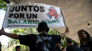 'Anunciaram a morte do salário': política de bonificações é rejeitada na Venezuela