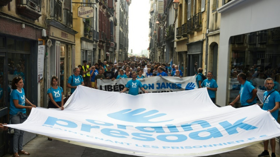 Au Pays basque, un millier de personnes dans la rue pour la lib&eacute;ration d'ex-membres d'ETA