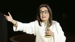 Nana Mouskouri und Herfried M&uuml;nkler erhalten Verdienstorden der Bundesrepublik
