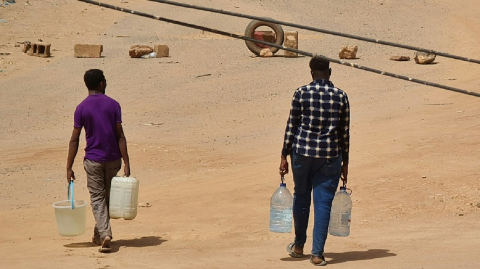 Sudaneses arriscam a vida para conseguir &aacute;gua