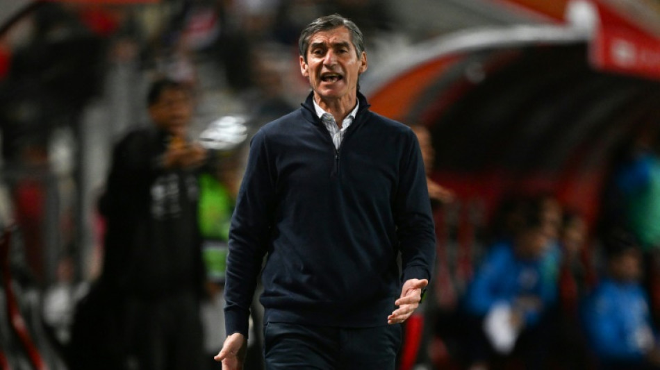 Federa&ccedil;&atilde;o peruana anuncia que &Oacute;scar Ib&aacute;&ntilde;ez n&atilde;o &eacute; mais t&eacute;cnico da sele&ccedil;&atilde;o