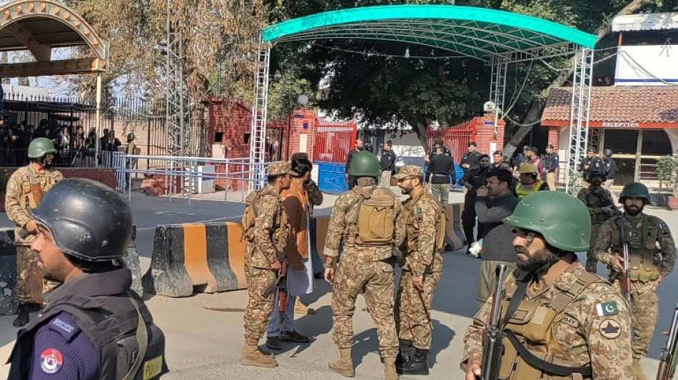 Mindestens 25 Tote bei Explosion in Moschee in Pakistan