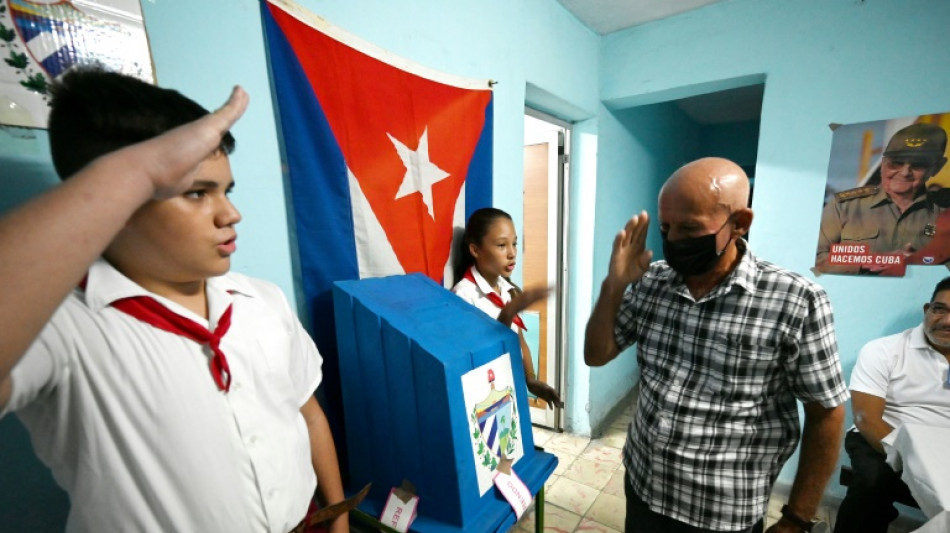 Kubaner entscheiden über gleichgeschlechtliche Ehe und Leihmutterschaft