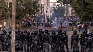 Tens&atilde;o diminui no Senegal; balan&ccedil;o aumenta para 16 mortos