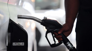 Petrolio in calo, il Wti apre a 81,94 dollari al barile, -0,55%