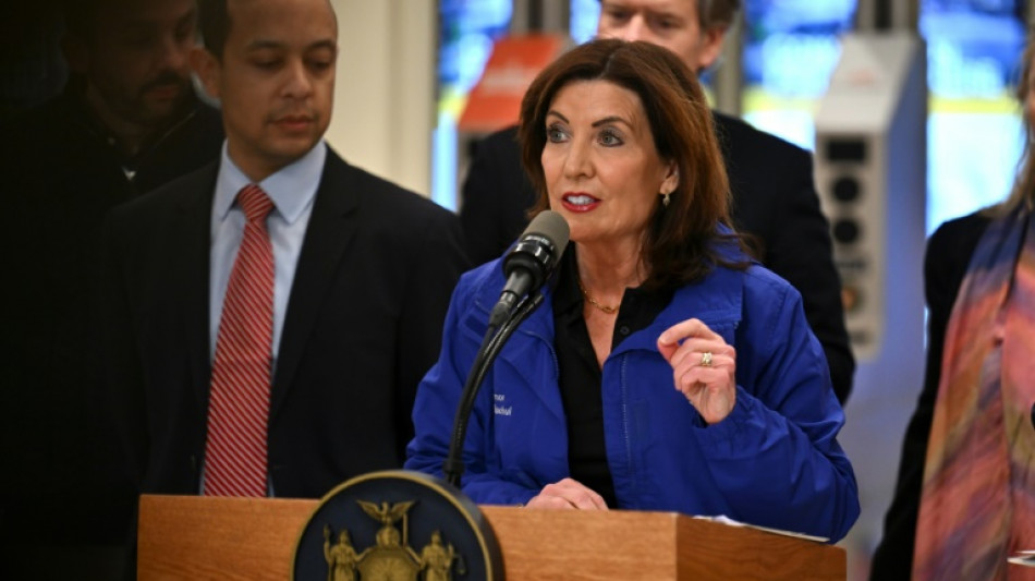 La gobernadora de Nueva York no cesar&aacute; al alcalde, pero estrechar&aacute; su vigilancia