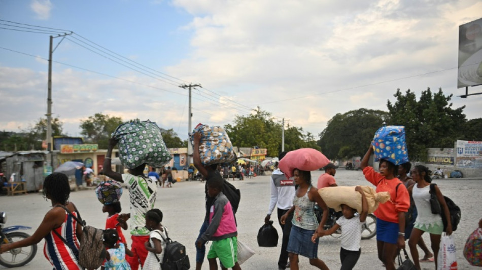 Haiti paga d&iacute;vida de US$ 500 milh&otilde;es &agrave; Venezuela por fornecimento de petr&oacute;leo