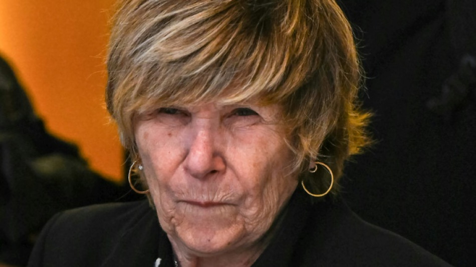 Chantage sur Karine Le Marchand: Mimi Marchand condamn&eacute;e &agrave; 18 mois de prison avec sursis