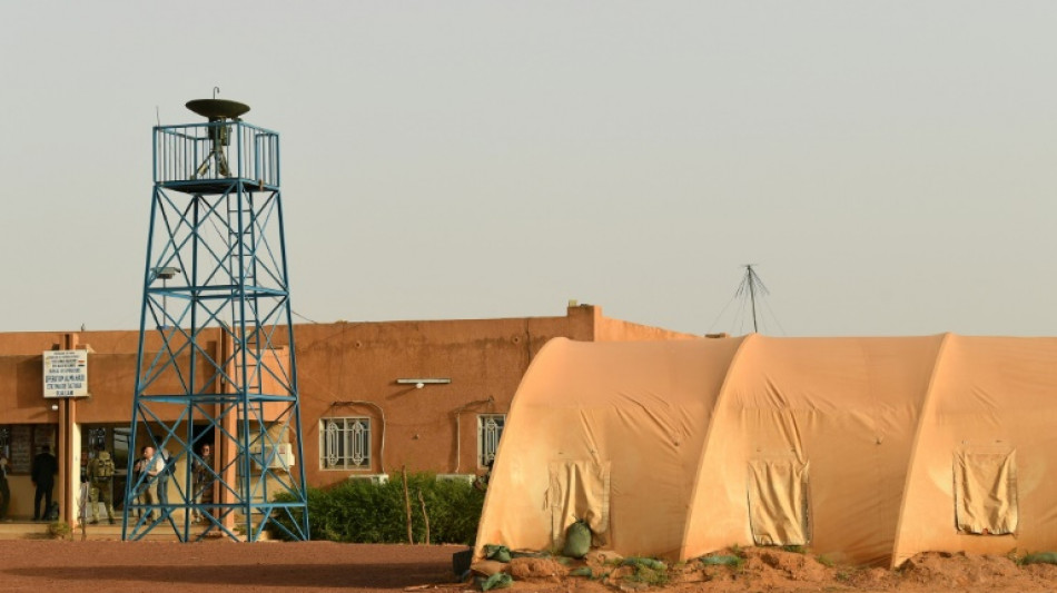 Sur une base nig&eacute;rienne recul&eacute;e, les l&eacute;gionnaires fran&ccedil;ais se font discrets