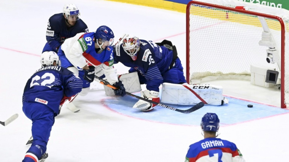 Hockey sur glace: la France s'incline face à la Slovaquie en ouverture du Mondial