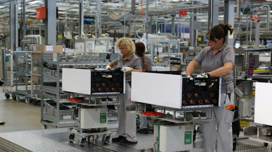 Sp&uuml;rbarer R&uuml;ckgang der Auftragseing&auml;nge im verarbeitenden Gewerbe im Oktober