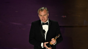 "Oppenheimer" holt Oscar für besten Film - Regie-Preis für Christopher Nolan