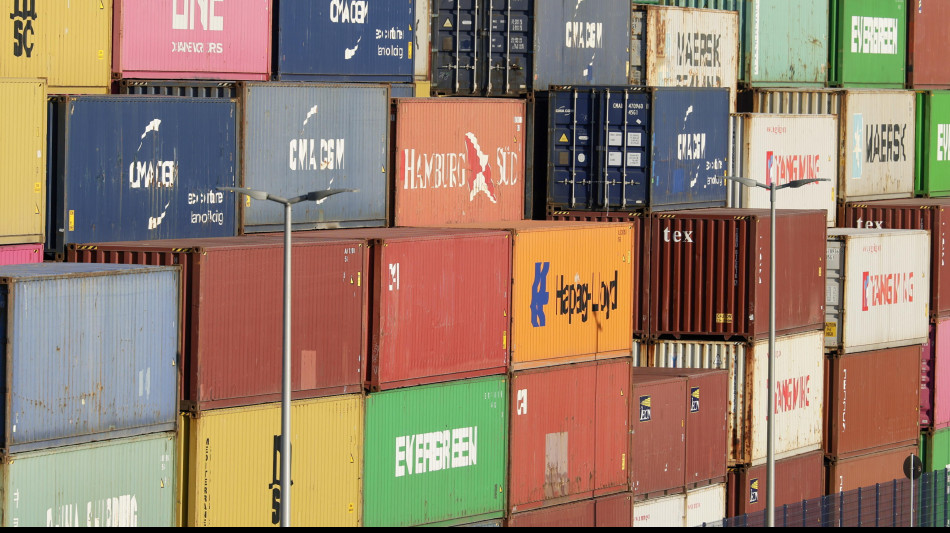 Il deficit commerciale Usa sale a record di 140,5 miliardi