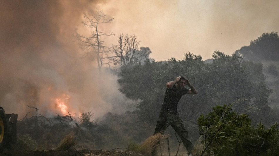 Gr&egrave;ce: nouvelle hausse du mercure, les &icirc;les touristiques toujours ravag&eacute;es par les incendies