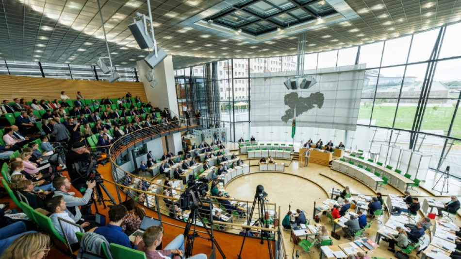 CDU und SPD in Sachsen unterzeichnen Koalitionsvertrag f&uuml;r Minderheitsregierung