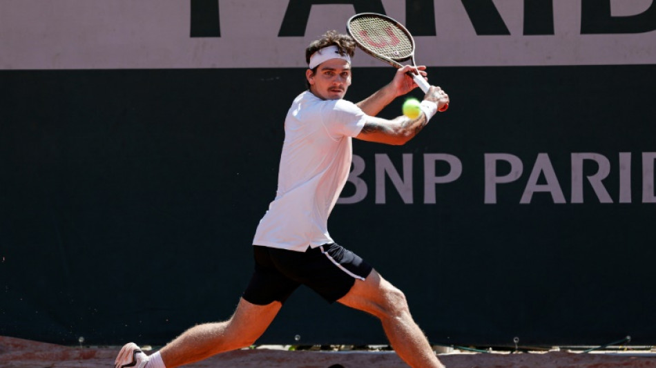 Thiago Wild elimina argentino Guido Pella e avan&ccedil;a &agrave; terceira rodada em Roland Garros