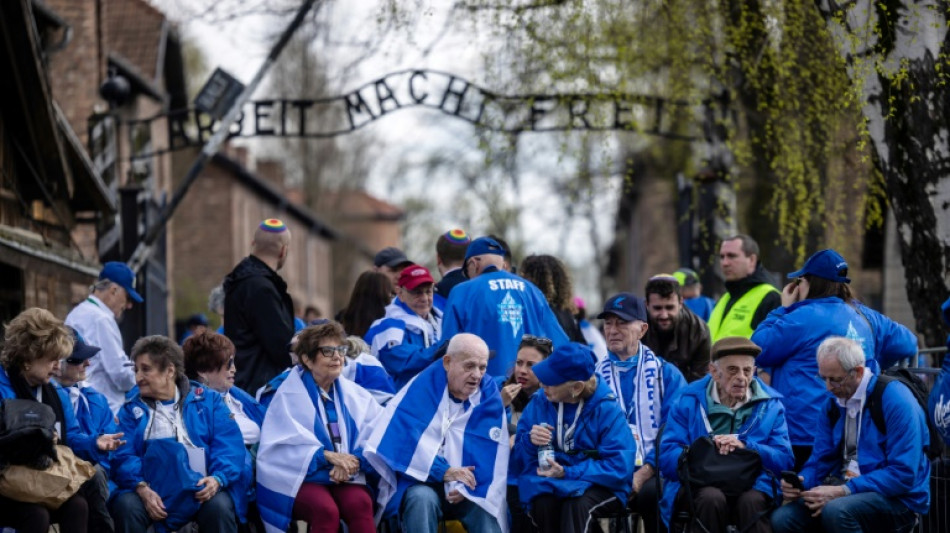 "Marsch der Lebenden" in Auschwitz gedenkt Holocaust-Opfern