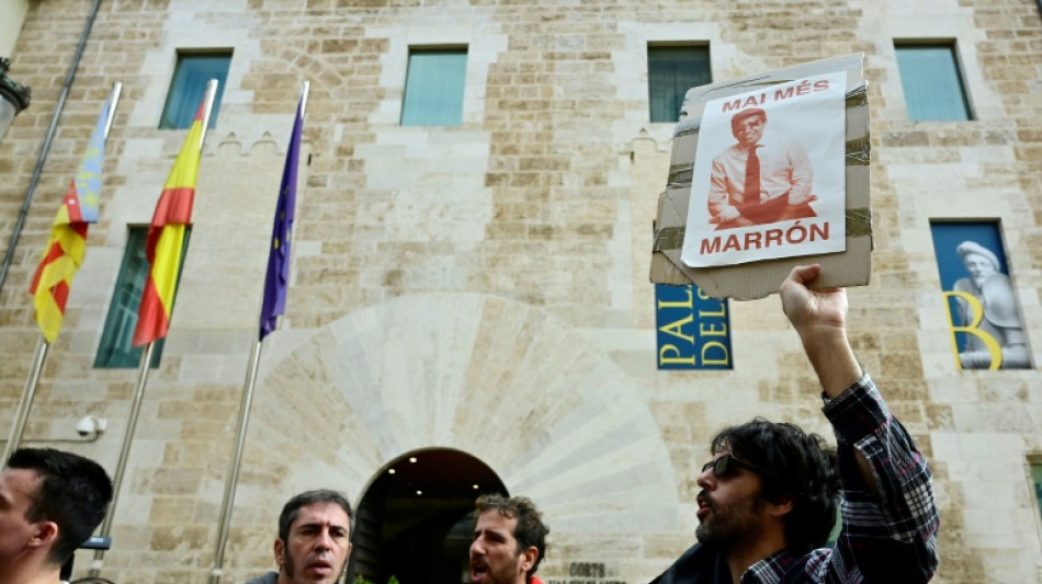 Inondations en Espagne: le pr&eacute;sident de r&eacute;gion admet des "erreurs", mais refuse de d&eacute;missionner