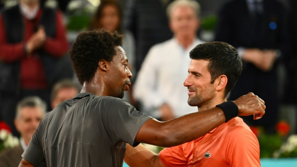 Tennis: à Madrid, Djokovic domine Monfils pour la 18e fois