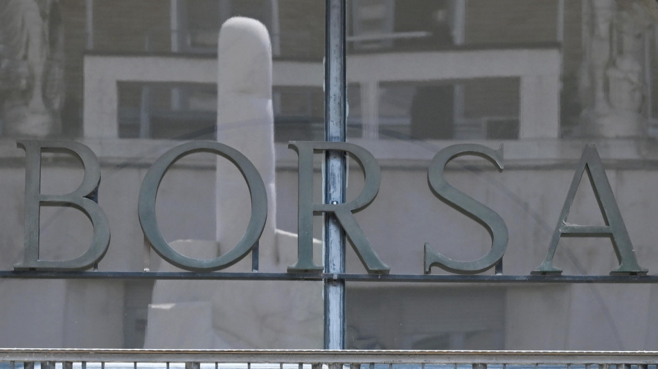 Borsa: Milano in rialzo con Lottomatica e Stellantis, scivola Leonardo