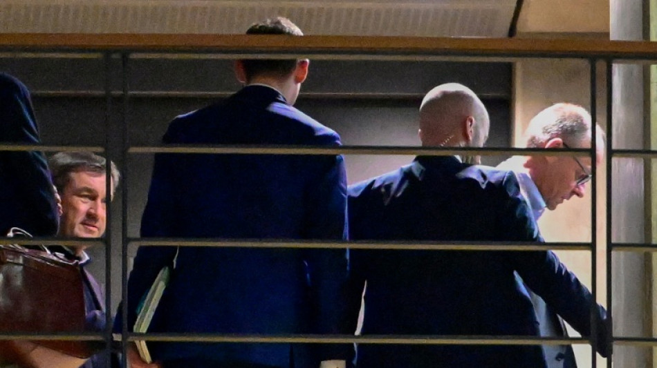 Sondierungen gehen Montag weiter: Debatte &uuml;ber Sonderverm&ouml;gen und Schuldenbremse