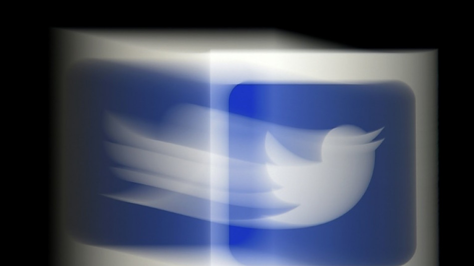 Twitter restabelece selo azul para alguns meios de comunica&ccedil;&atilde;o e celebridades