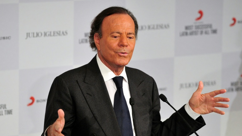 Julio Iglesias pide el archivo de la denuncia de dos exempleadas por presuntos delitos sexuales