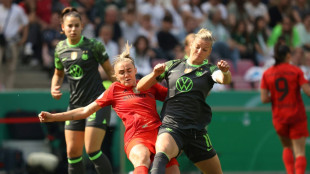 Bayern-Torhüterin Grohs patzt: Wolfsburg feiert zehnte Pokalparty in Serie