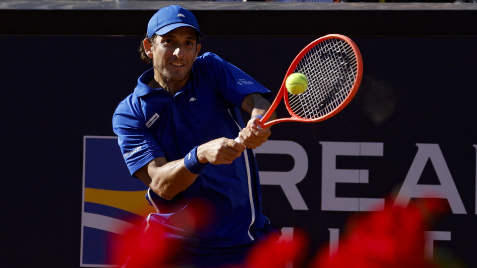 Roland Garros: Passaro cede in 5 set all'olandese De Jong