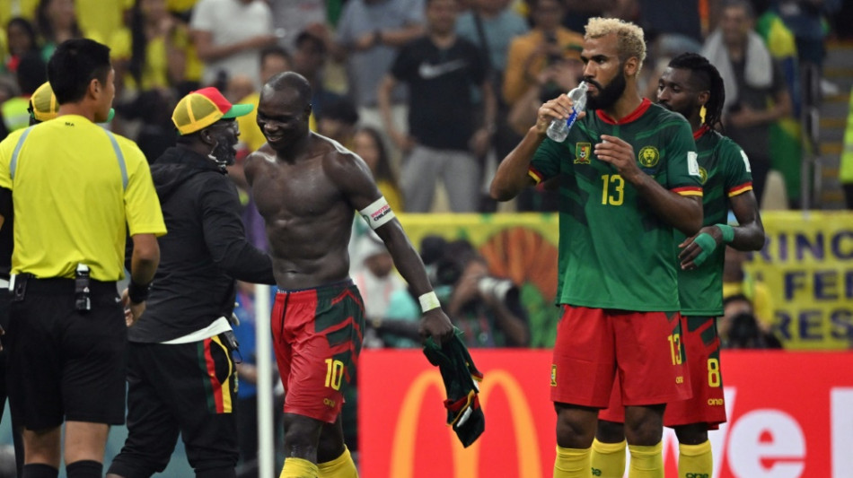 Kamerun besiegt Brasilien, scheidet aber aus