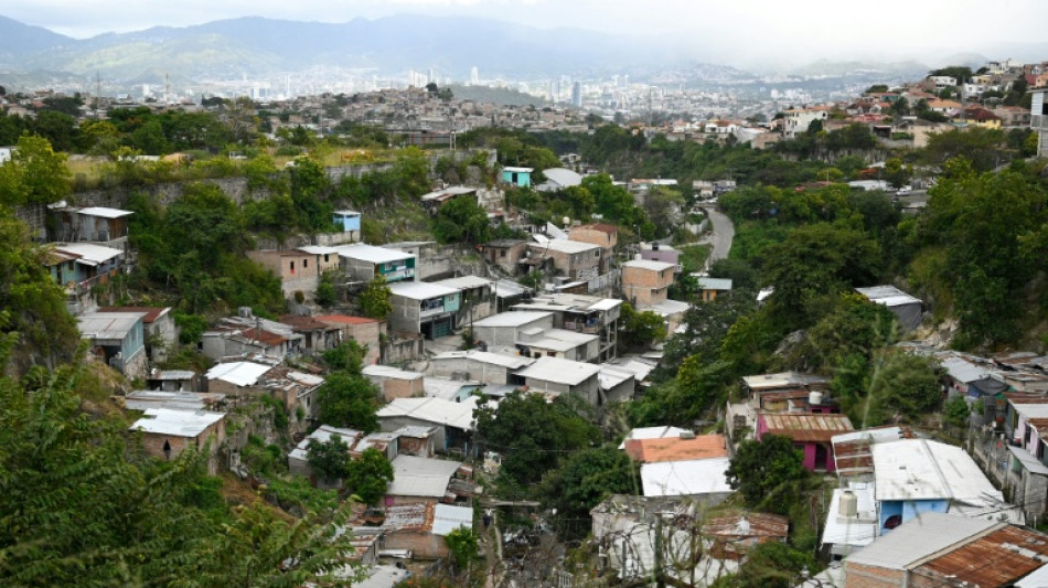Sin salida a EEUU, los hondureños buscan sobrevivir a la pobreza y la violencia