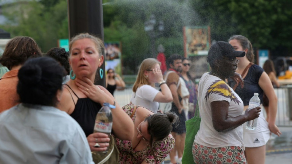 Canicule: 16 d&eacute;partements, dont le bassin parisien, basculent mardi en vigilance rouge