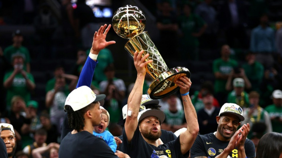 Los Warriors regresan a la cima de la NBA y Curry recibe por fin su MVP