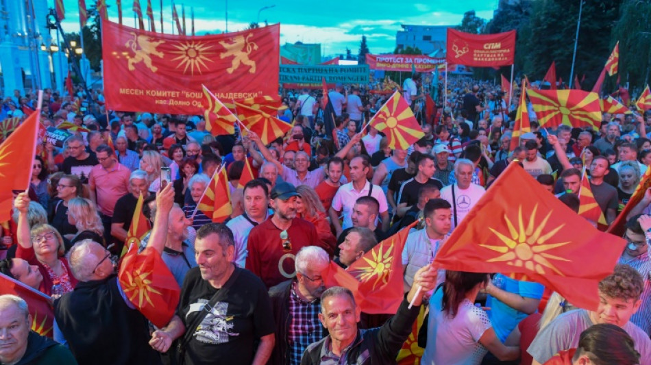 Zehntausende Oppositionsanhänger fordern in Nordmazedonien Neuwahlen