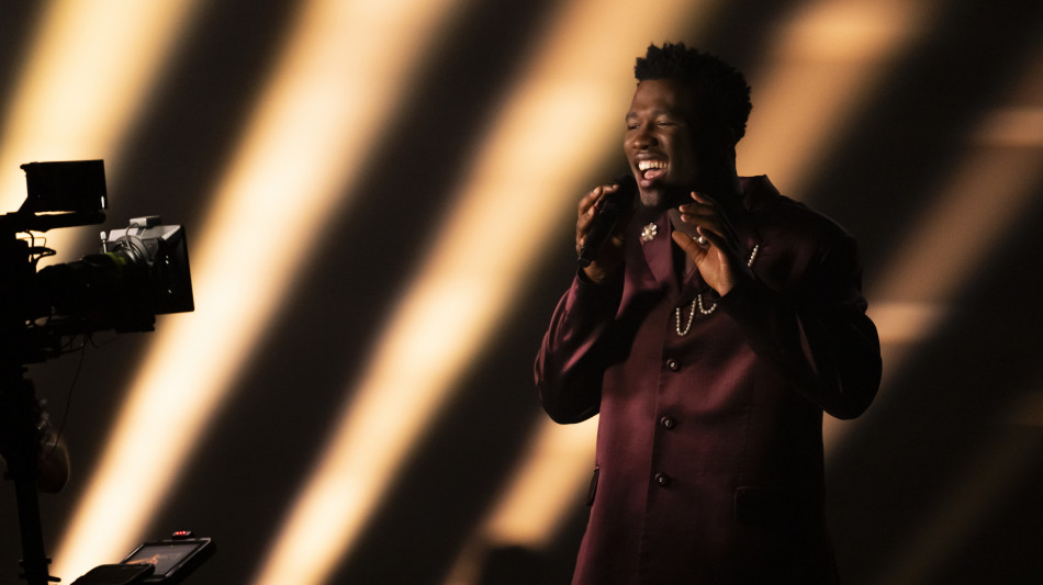 Eurovision, olandese Claude scoppia a piangere