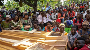 Ouganda: le difficile travail d'identification des victimes de l'attaque jihadiste contre un lyc&eacute;e