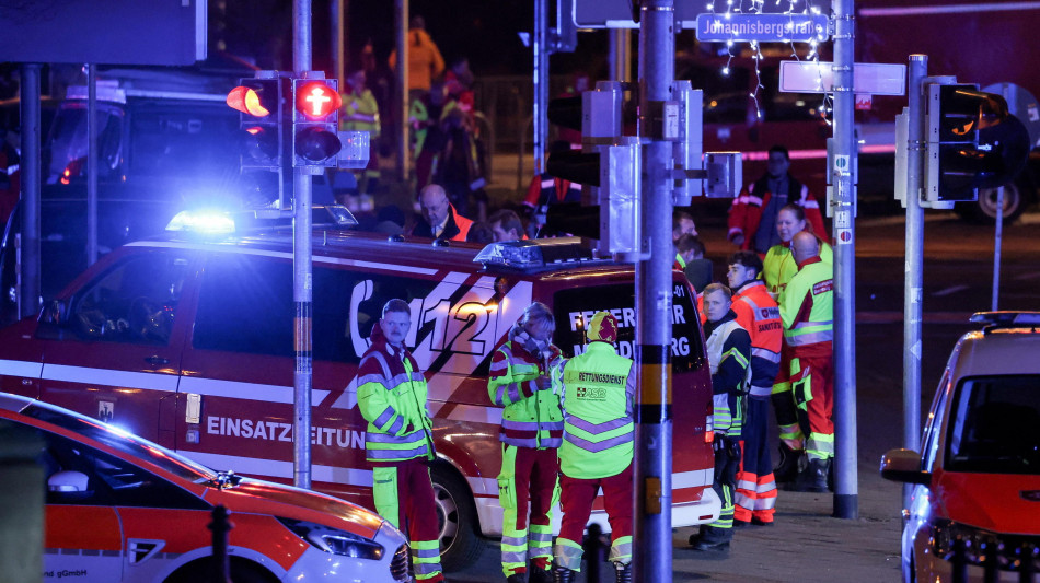 Scoppia un incendio in un ospedale di Amburgo, tre morti