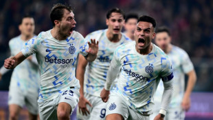 Inter aproveita tropeços de Milan e Napoli e assume liderança do Italiano