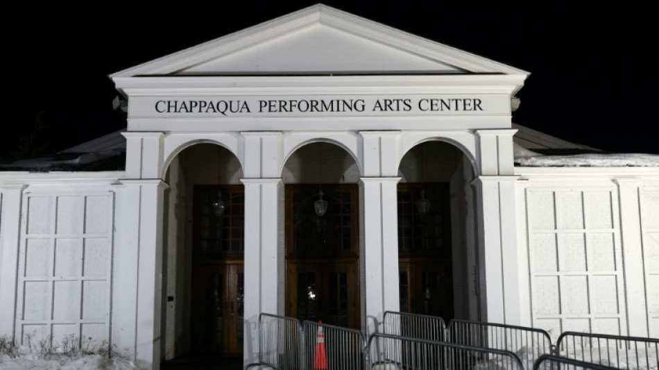 Hillary Clinton dice que su marido no sab&iacute;a nada de los cr&iacute;menes de Epstein tras prestar testimonio