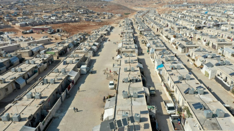 Turquía promete 100.000 casas para sirios desplazados por la guerra